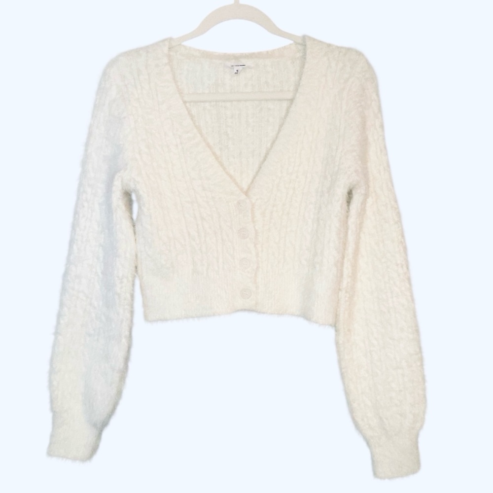 Y2K Cropped Furry Cable Eyelash Knit V-Neck Button Up Sweater L White Garage